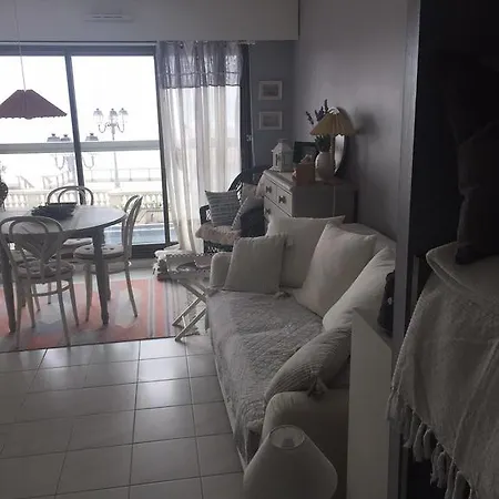 Les Algues - Place Foch *